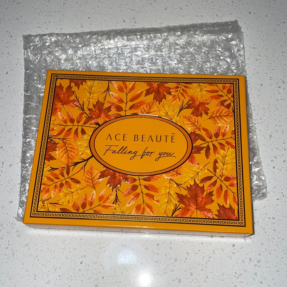 Ace Beaute Falling for you palette